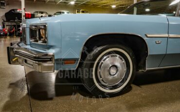 Chevrolet-Caprice-1975-Sky-Blue-White-44