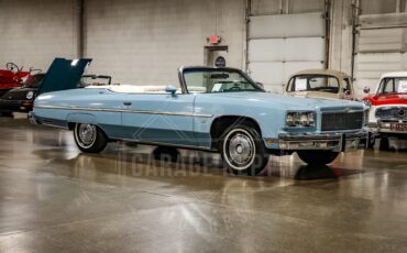 Chevrolet-Caprice-1975-Sky-Blue-White-45