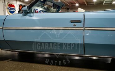 Chevrolet-Caprice-1975-Sky-Blue-White-49