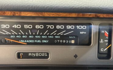 Chevrolet-Caprice-1992-Light-Sapphire-Metal-Blue-17