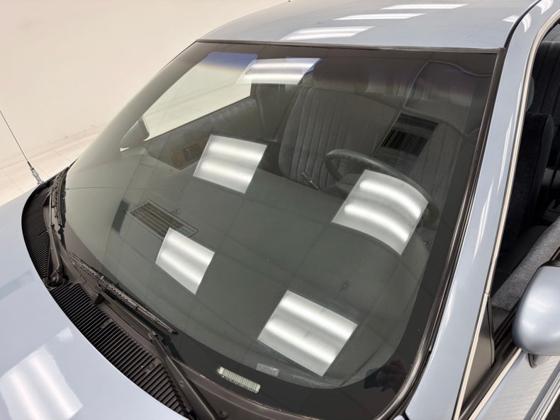 Chevrolet-Caprice-1992-Light-Sapphire-Metal-Blue-22