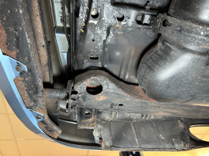 Chevrolet-Caprice-1992-Light-Sapphire-Metal-Blue-25