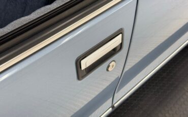 Chevrolet-Caprice-1992-Light-Sapphire-Metal-Blue-3