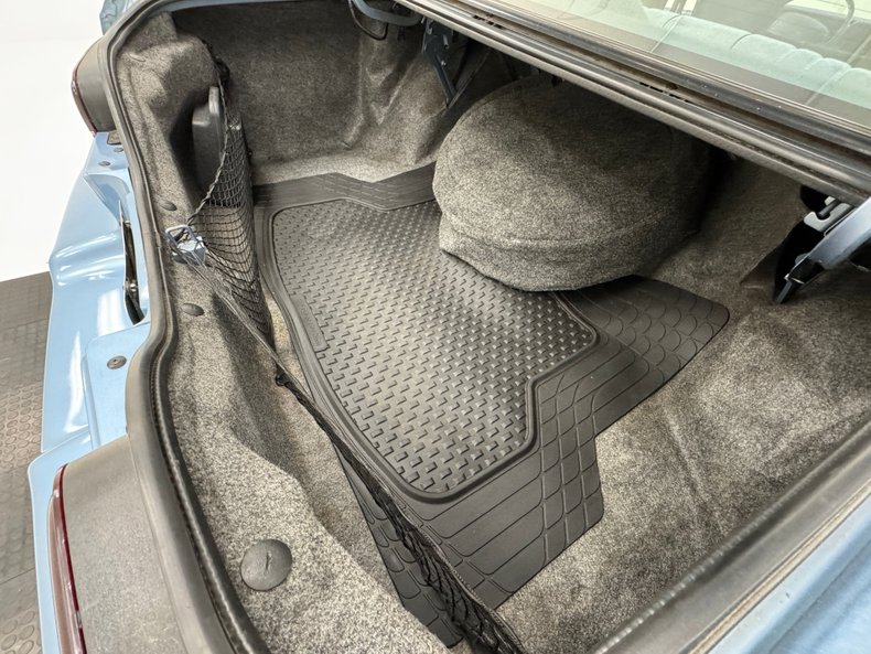 Chevrolet-Caprice-1992-Light-Sapphire-Metal-Blue-30