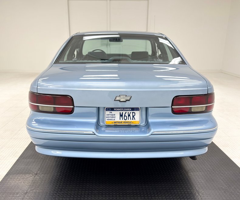 Chevrolet-Caprice-1992-Light-Sapphire-Metal-Blue-4