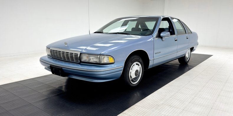 Chevrolet-Caprice-1992-Light-Sapphire-Metal-Blue-40