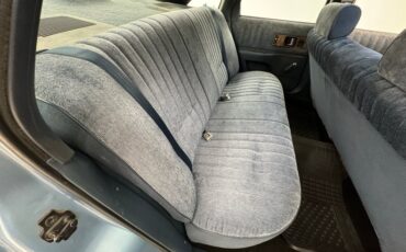 Chevrolet-Caprice-1992-Light-Sapphire-Metal-Blue-44