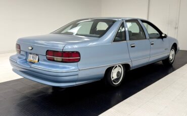 Chevrolet-Caprice-1992-Light-Sapphire-Metal-Blue-5