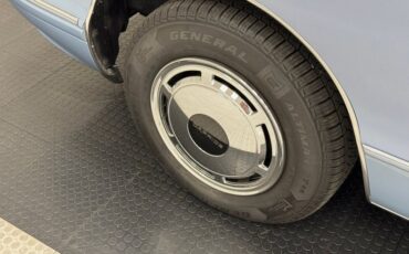 Chevrolet-Caprice-1992-Light-Sapphire-Metal-Blue-9