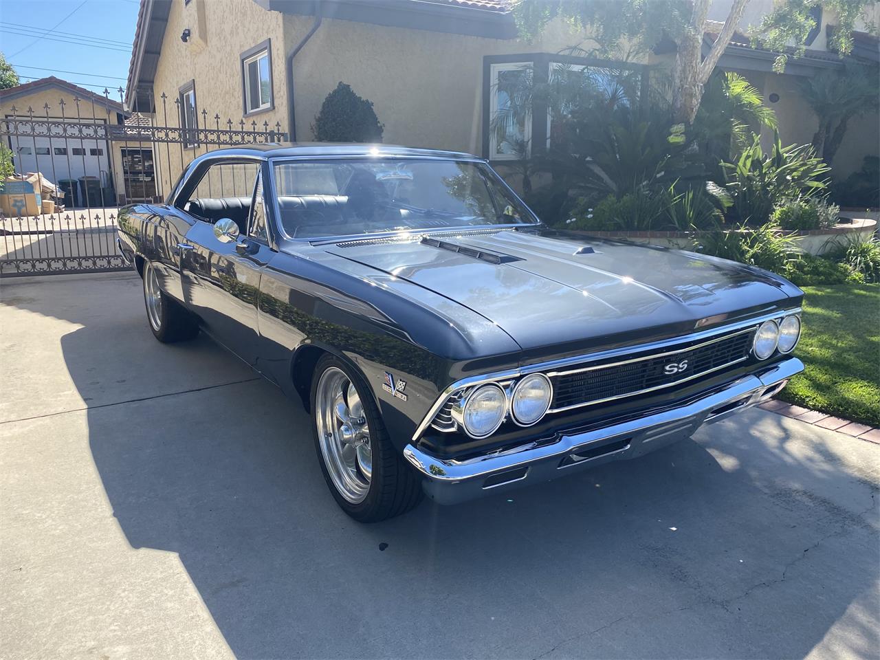 Chevrolet-Chevelle-1966-Dark-Grey-Metallic-black-2