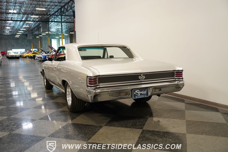 Chevrolet-Chevelle-1967-Silver-Black-17