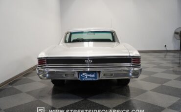 Chevrolet-Chevelle-1967-Silver-Black-18
