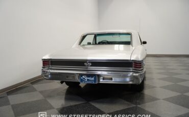 Chevrolet-Chevelle-1967-Silver-Black-19