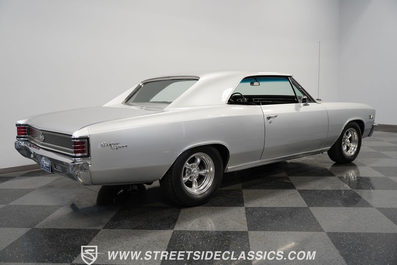 Chevrolet-Chevelle-1967-Silver-Black-21