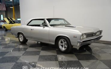 Chevrolet-Chevelle-1967-Silver-Black-23