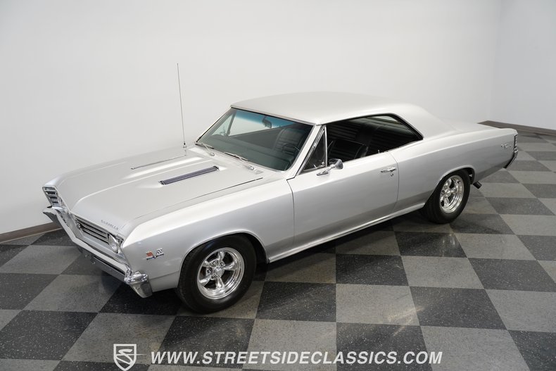 Chevrolet-Chevelle-1967-Silver-Black-26