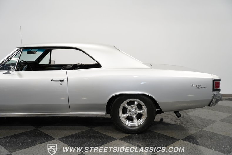 Chevrolet-Chevelle-1967-Silver-Black-30