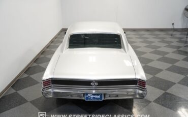 Chevrolet-Chevelle-1967-Silver-Black-33