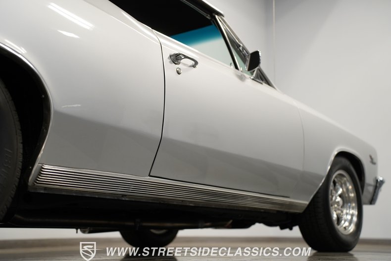 Chevrolet-Chevelle-1967-Silver-Black-35