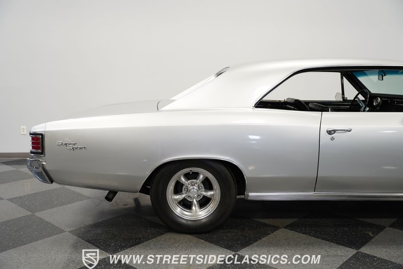 Chevrolet-Chevelle-1967-Silver-Black-36