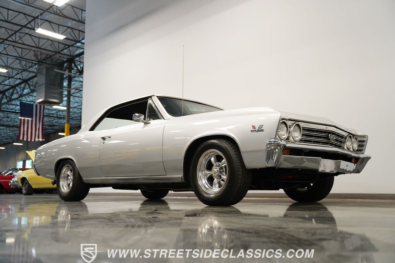 Chevrolet-Chevelle-1967-Silver-Black-38