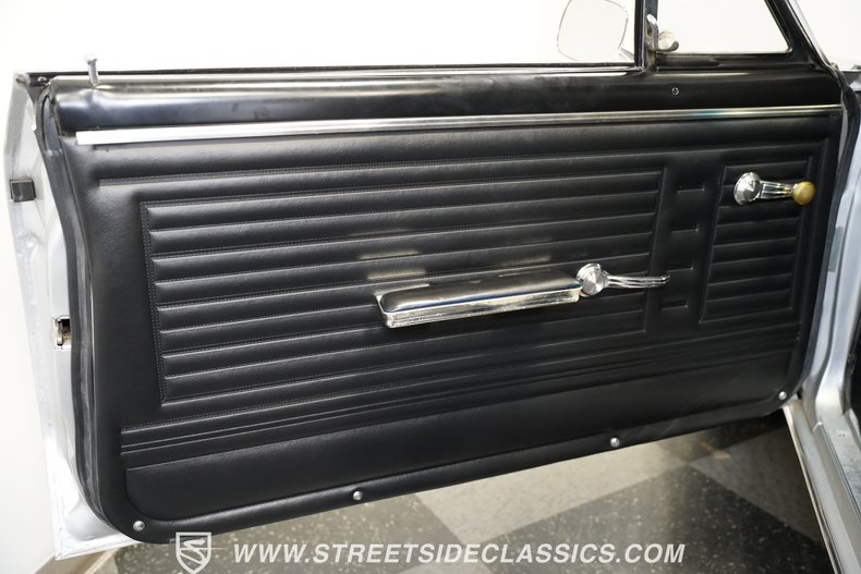 Chevrolet-Chevelle-1967-Silver-Black-40