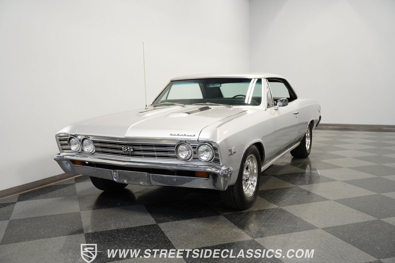 Chevrolet-Chevelle-1967-Silver-Black-46