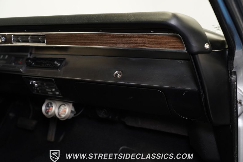 Chevrolet-Chevelle-1967-Silver-Black-49