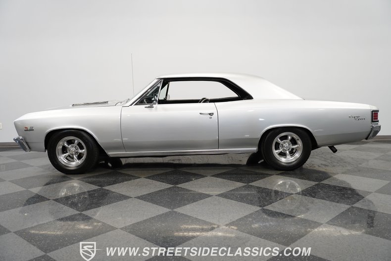 Chevrolet-Chevelle-1967-Silver-Black