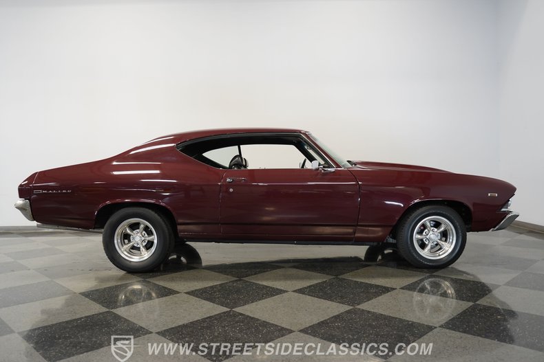 Chevrolet-Chevelle-1969-Burgundy-Black-20