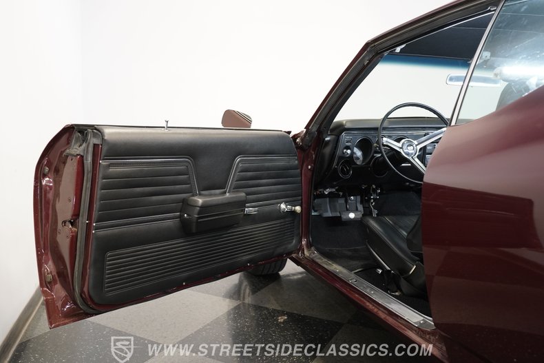 Chevrolet-Chevelle-1969-Burgundy-Black-36