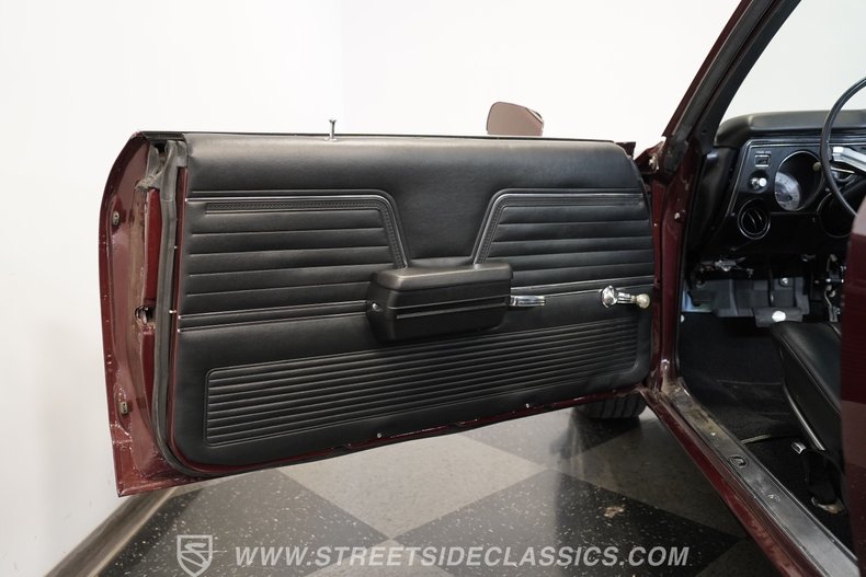 Chevrolet-Chevelle-1969-Burgundy-Black-37