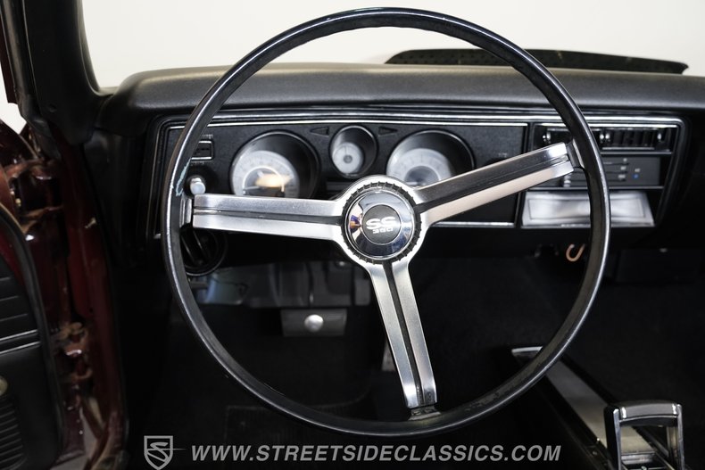 Chevrolet-Chevelle-1969-Burgundy-Black-39