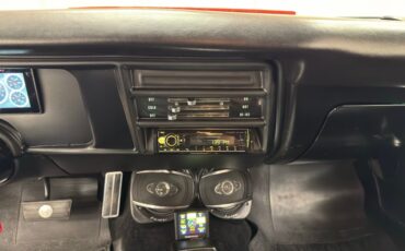 Chevrolet-Chevelle-1969-Hugger-Orange-Black-26