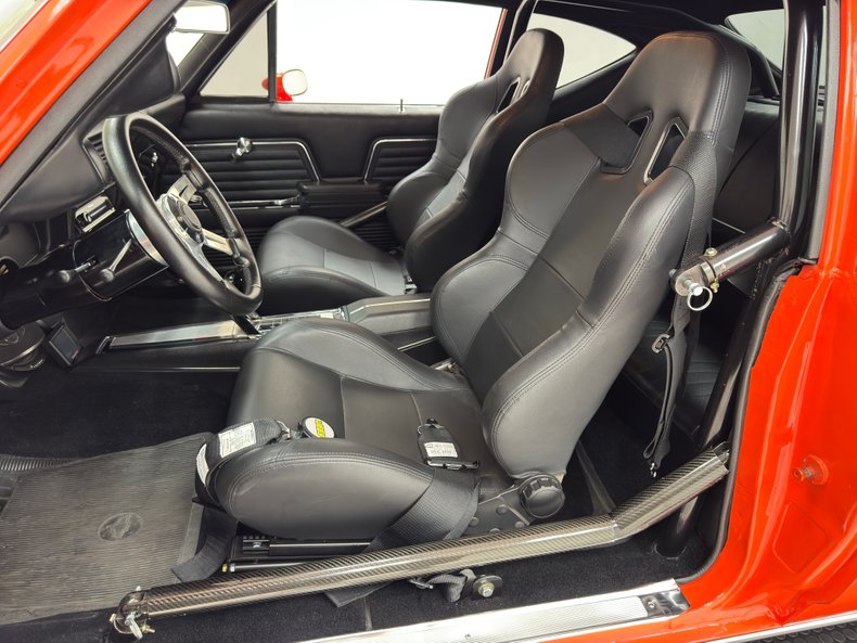 Chevrolet-Chevelle-1969-Hugger-Orange-Black-32