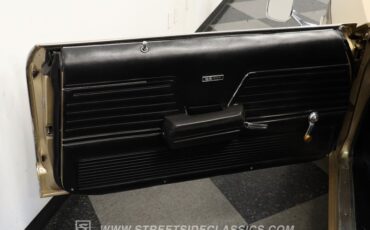 Chevrolet-Chevelle-1969-Olympic-Gold-Black-21