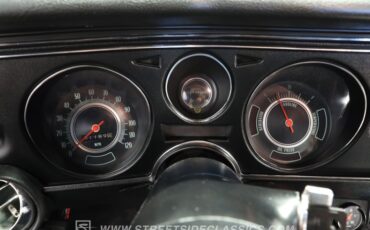 Chevrolet-Chevelle-1969-Olympic-Gold-Black-24