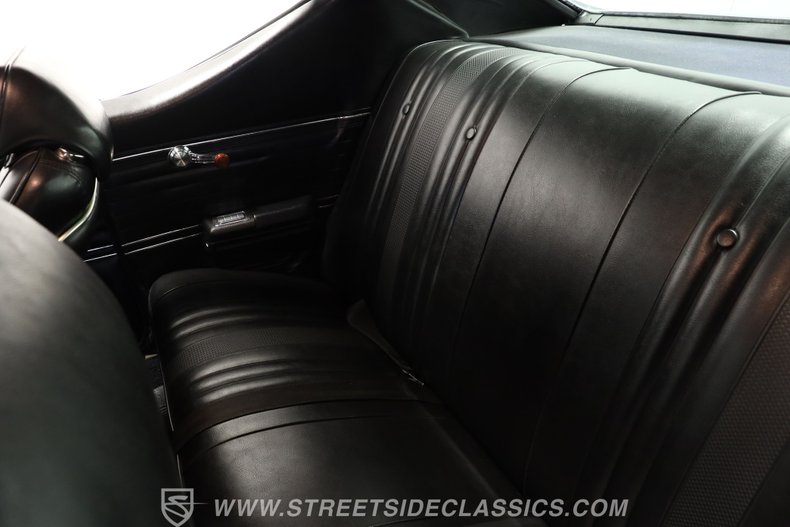 Chevrolet-Chevelle-1969-Olympic-Gold-Black-33