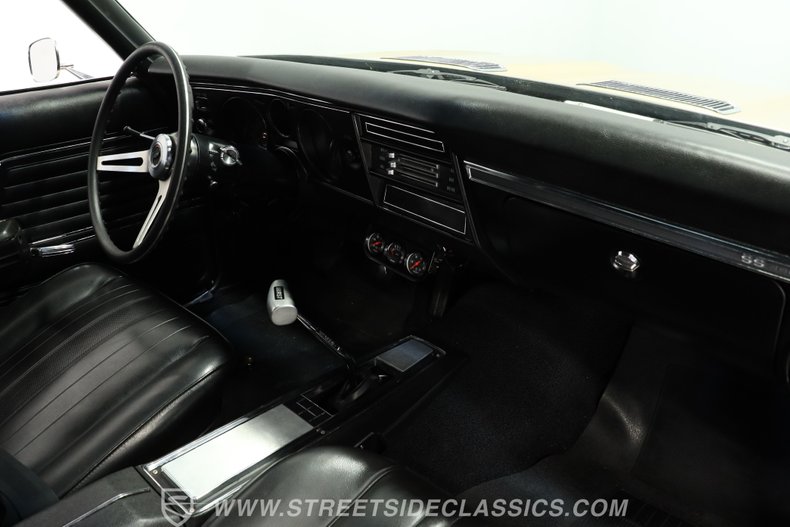 Chevrolet-Chevelle-1969-Olympic-Gold-Black-34