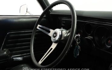 Chevrolet-Chevelle-1969-Olympic-Gold-Black-35