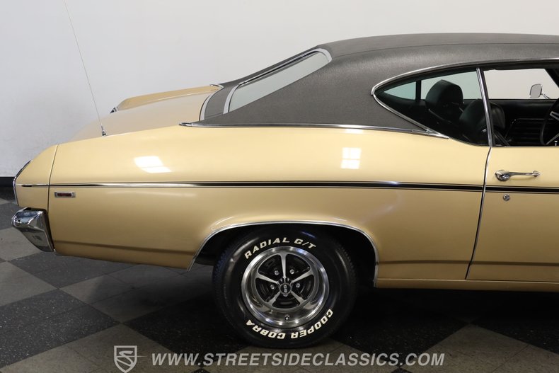 Chevrolet-Chevelle-1969-Olympic-Gold-Black-42