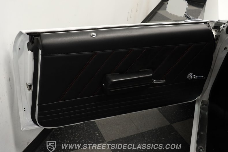 Chevrolet-Chevelle-1970-White-Black-33