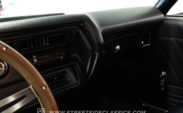 Chevrolet-Chevelle-1970-White-Black-39