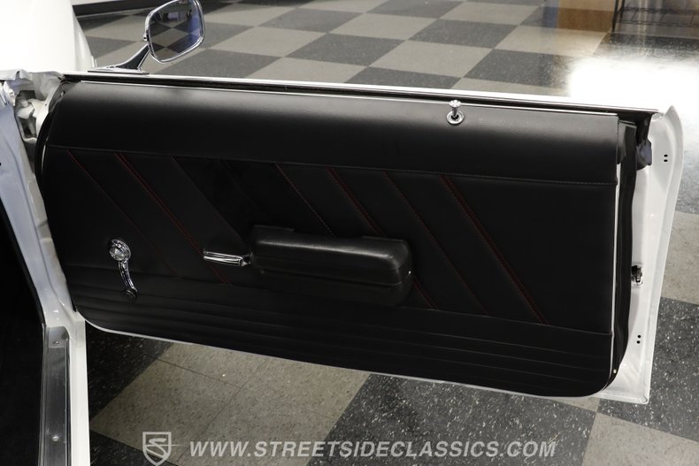 Chevrolet-Chevelle-1970-White-Black-48