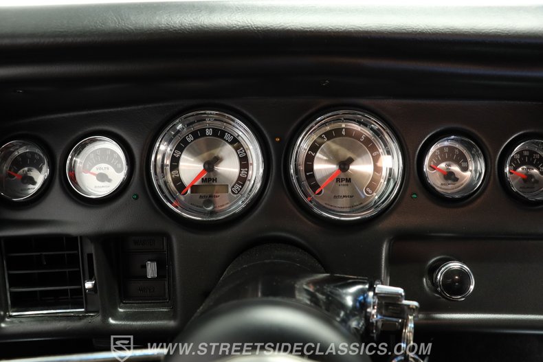 Chevrolet-Chevelle-1970-White-Black-9