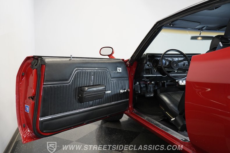 Chevrolet-Chevelle-1972-Red-Black-30