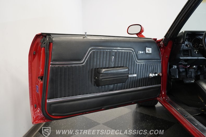 Chevrolet-Chevelle-1972-Red-Black-31