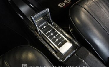 Chevrolet-Chevelle-1972-Red-Black-38