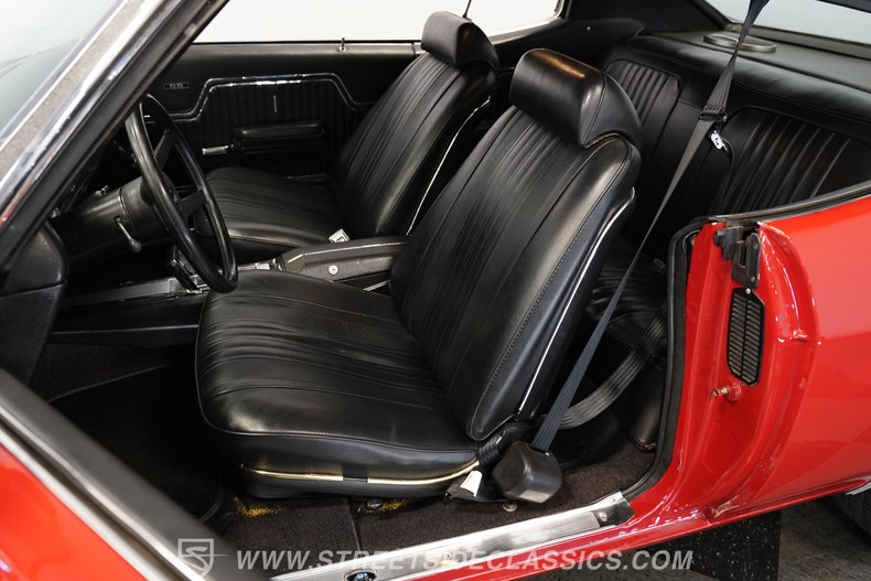 Chevrolet-Chevelle-1972-Red-Black-42