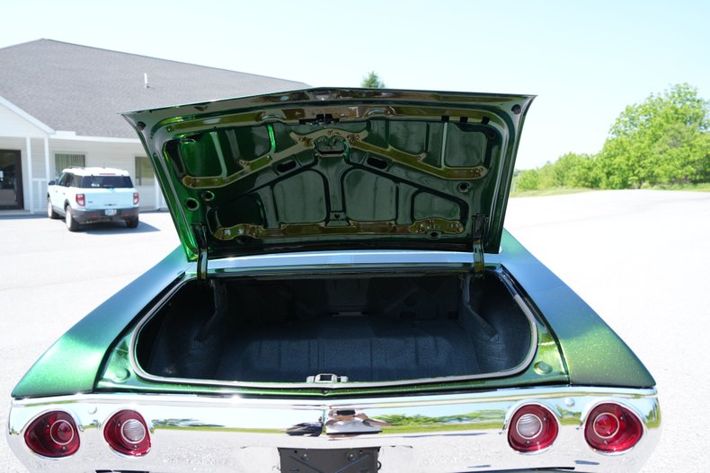 Chevrolet-Chevelle-1972-Tigerampx27s-Eye-Black-31